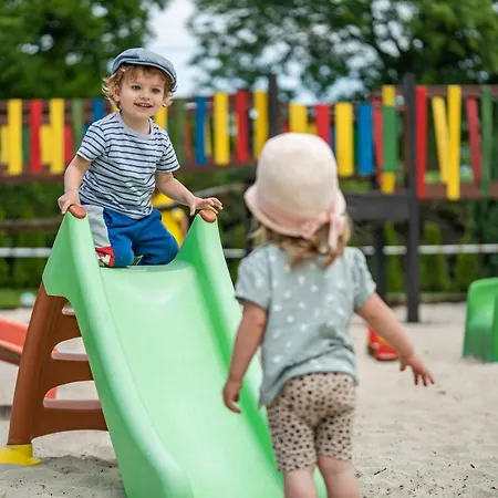 Ferienhaus Pod Debami ,pokoje,nauka Jazdy Konnej Obok Leby