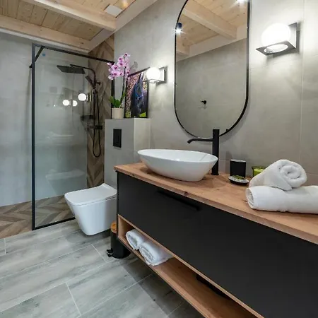 Pod Debami ,pokoje,nauka Jazdy Konnej Obok Leby Holiday home *