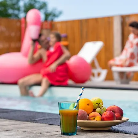 Pod Debami ,pokoje,nauka Jazdy Konnej Obok Leby * Sarbsk