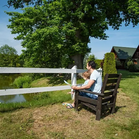Ferienhaus Pod Debami ,pokoje,nauka Jazdy Konnej Obok Leby Sarbsk