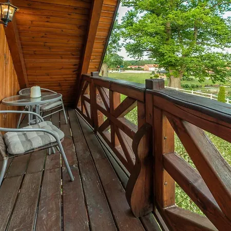 Ferienhaus Pod Debami ,pokoje,nauka Jazdy Konnej Obok Leby