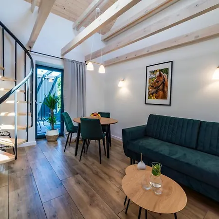 Pod Debami ,pokoje,nauka Jazdy Konnej Obok Leby * Sarbsk