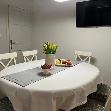 Pod Dębami ,pokoje,nauka Jazdy Konnej Obok łeby * Sarbsk