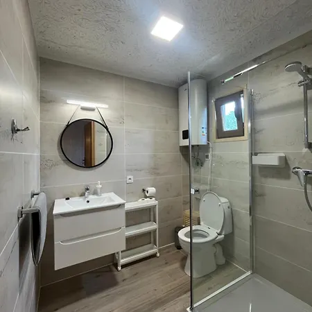 Pod Debami ,pokoje,nauka Jazdy Konnej Obok Leby *