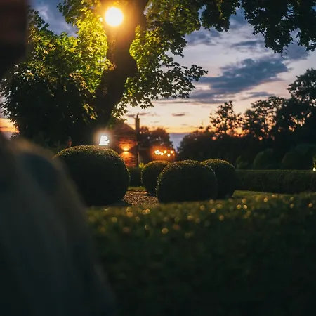 Pod Debami ,pokoje,nauka Jazdy Konnej Obok Leby Sarbsk