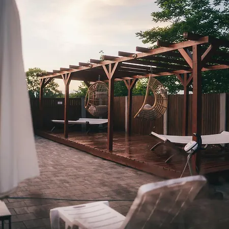 Pod Debami ,pokoje,nauka Jazdy Konnej Obok Leby Sarbsk