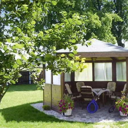 Dom wakacyjny Pod Dębami ,pokoje,nauka Jazdy Konnej Obok łeby Sarbsk