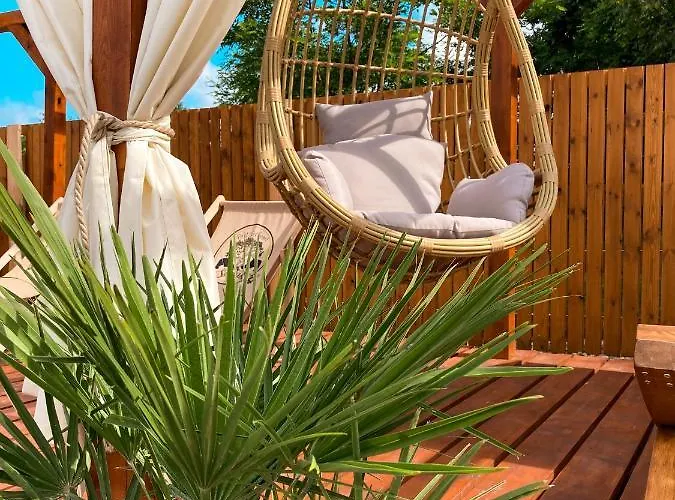 Pod Debami ,pokoje,nauka Jazdy Konnej Obok Leby Tatil Evi