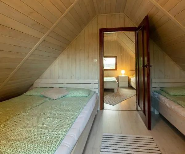 Pod Debami ,pokoje,nauka Jazdy Konnej Obok Leby Sarbsk