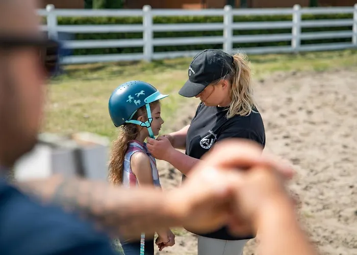 Pod Debami ,pokoje,nauka Jazdy Konnej Obok Leby Sarbsk