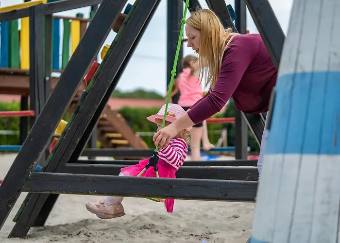 بيت للعطل Pod Debami ,pokoje,nauka Jazdy Konnej Obok Leby