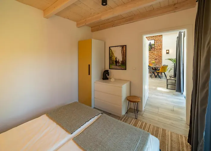 Pod Debami ,pokoje,nauka Jazdy Konnej Obok Leby Tatil Evi