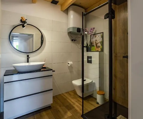 Pod Debami ,pokoje,nauka Jazdy Konnej Obok Leby Tatil Evi