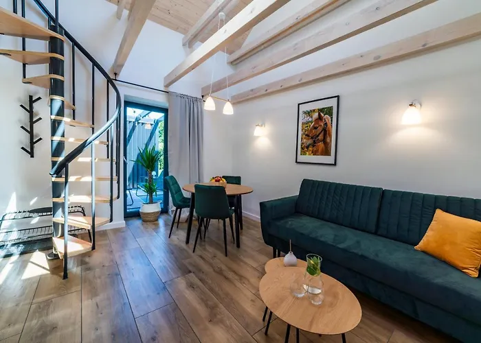 Pod Debami ,pokoje,nauka Jazdy Konnej Obok Leby * Sarbsk