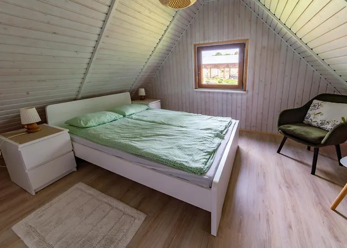 Pod Debami ,pokoje,nauka Jazdy Konnej Obok Leby * Sarbsk