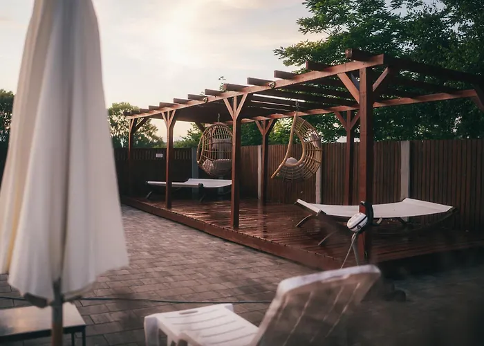 Pod Debami ,pokoje,nauka Jazdy Konnej Obok Leby Sarbsk